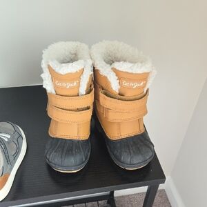 Cat & Jack Tan and Black Kids Snow Boots